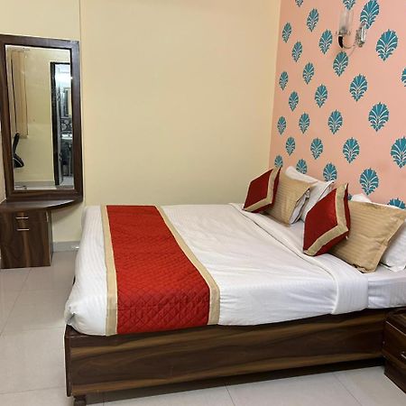 Hotel Mahima Palace Джайпур Екстериор снимка