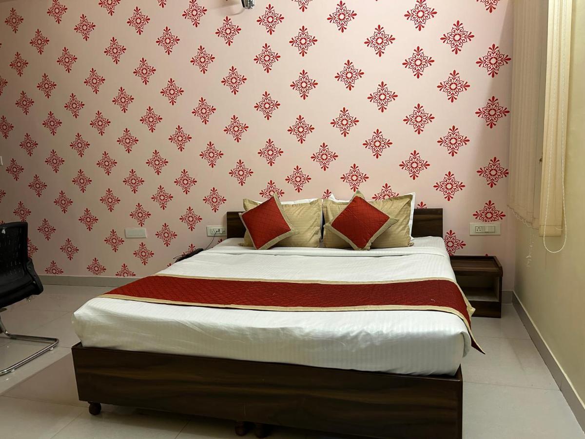 Hotel Mahima Palace Джайпур Екстериор снимка